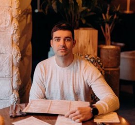 Лев Ефремов учит распознавать ценные отзывы для инвестиций 2026